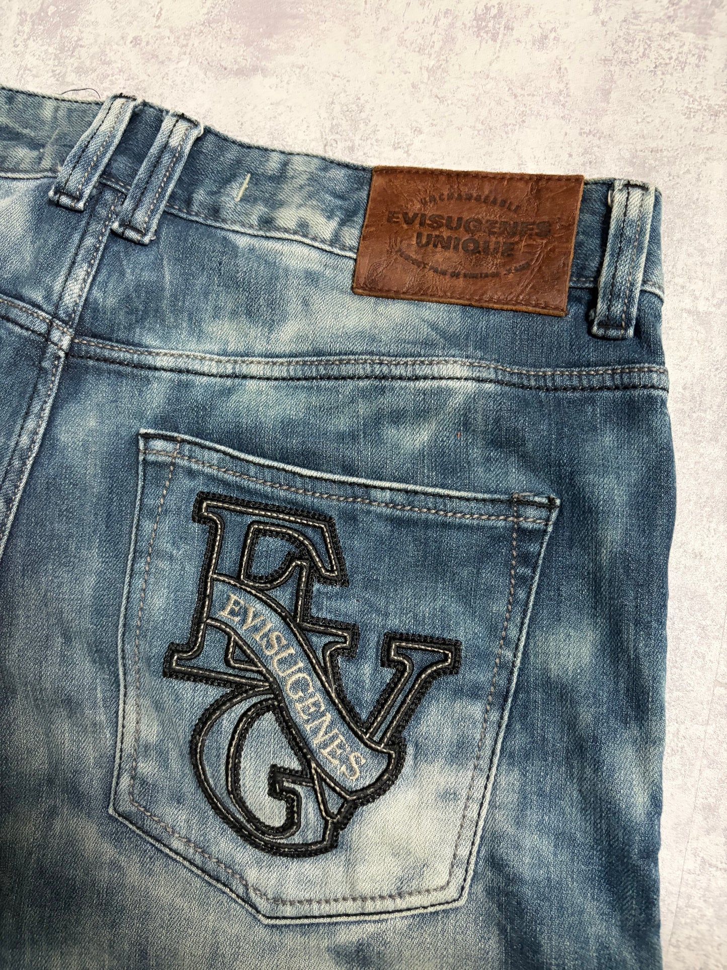 Vintage Evisu Blue Washed Straight Fit Jeans with Rare Print (M/L)