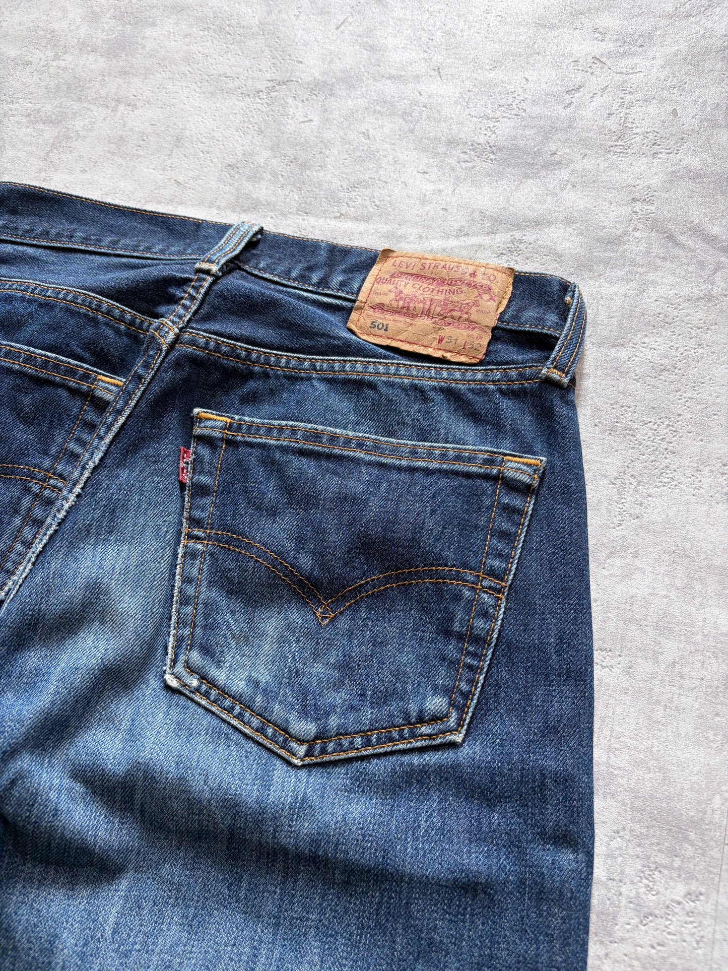 Vintage Straight Fit Levis 501 Jeans Denim (M - W31 L32)