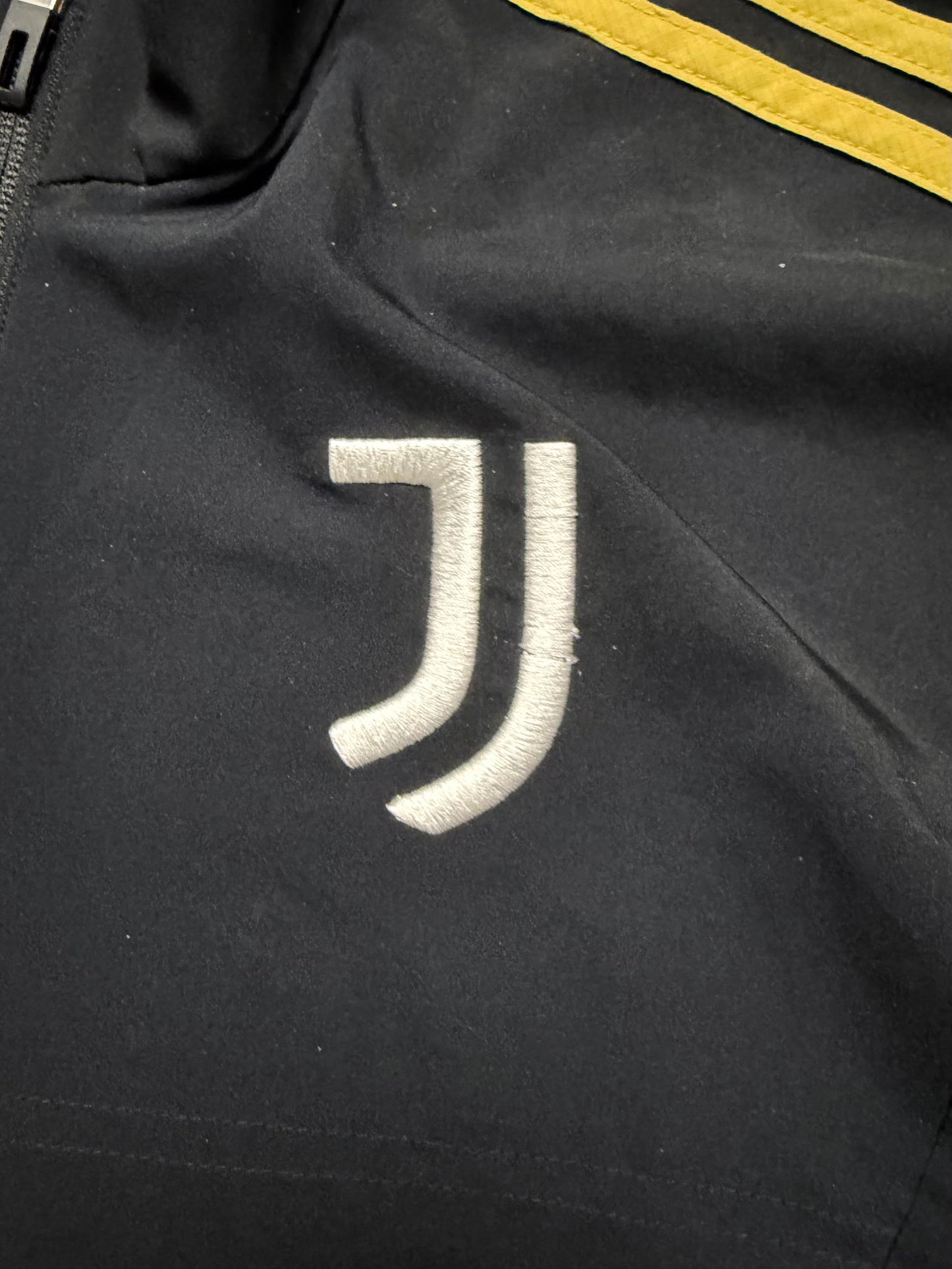 Vintage 2000s Adidas Juventus Trackjacket Retro (S)